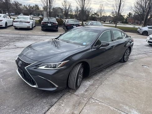 Used 2022 Lexus ES 300h image 7