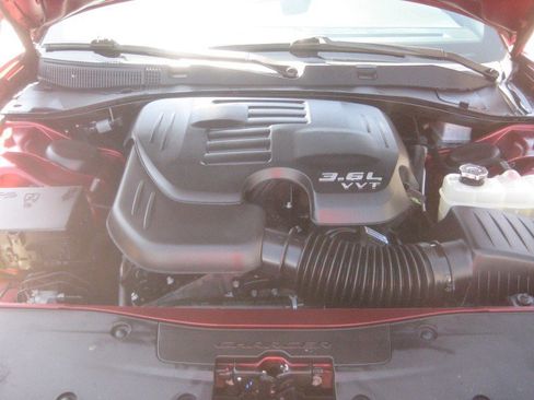 Used 2021 Dodge Charger SXT w/ Blacktop Package AWD/4WD image 13