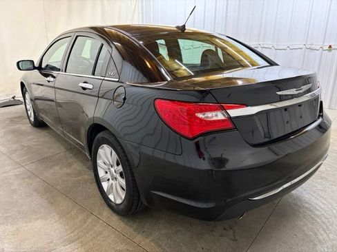 Used 2013 Chrysler 200 Limited FWD image 8