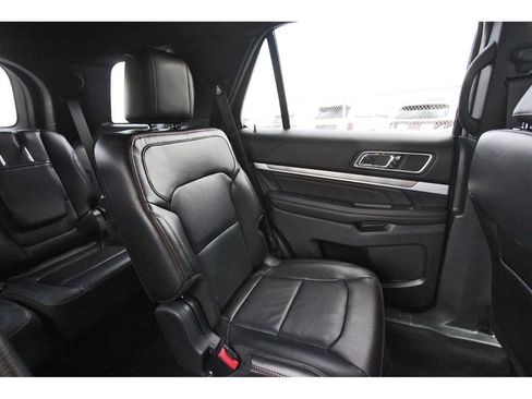 Used 2018 Ford Explorer Sport w/ Equipment Group 401A image 13