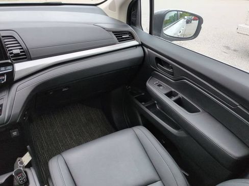 Used 2026 Honda Odyssey EX-L image 16