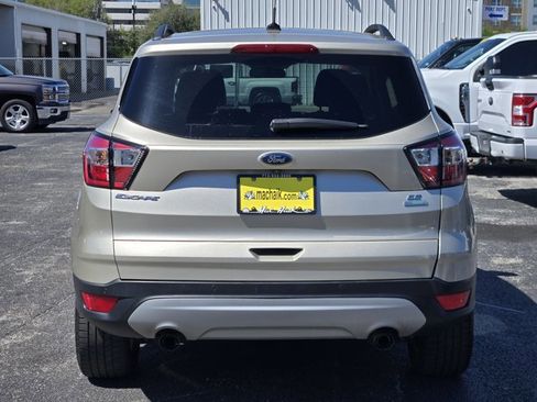 Certified 2017 Ford Escape SE w/ Equipment Group 201A image 7