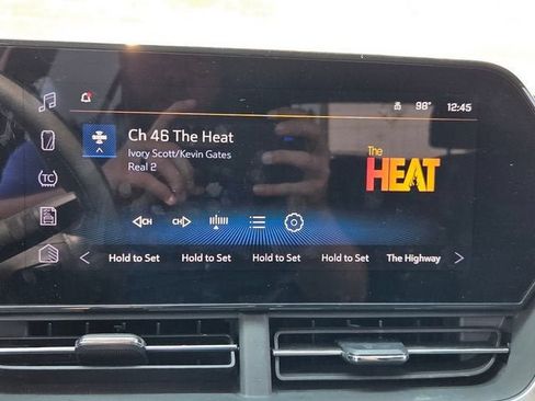 Used 2024 Chevrolet Trax LT FWD image 18