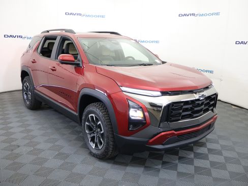 New 2026 Chevrolet Equinox ACTIV w/ Convenience Package III AWD/4WD image 3