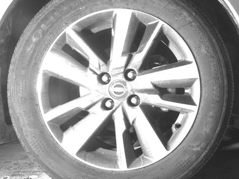 Used 2025 Nissan Versa SV w/ Trunk Package FWD image 13