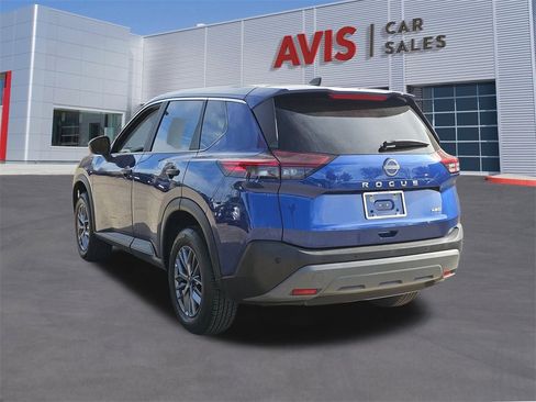 Used 2023 Nissan Rogue S image 3