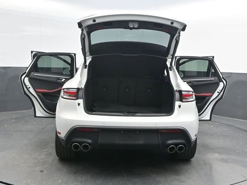 Used 2023 Porsche Macan S image 47