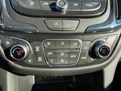 Used 2024 Chevrolet Equinox Premier AWD/4WD image 20