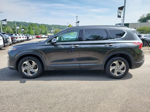 Used 2023 Hyundai Santa Fe SEL FWD image 2
