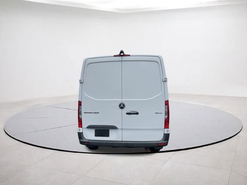 Used 2019 Mercedes-Benz Sprinter 1500 image 5