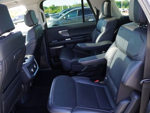 Certified 2025 Ford Expedition Max Platinum AWD/4WD image 18