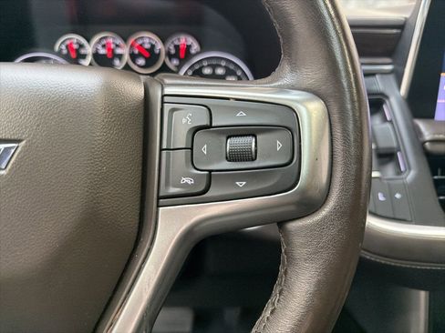 Used 2021 Chevrolet Tahoe Z71 w/ Luxury Package AWD/4WD image 18