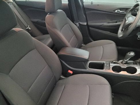 Used 2018 Chevrolet Cruze LT image 21