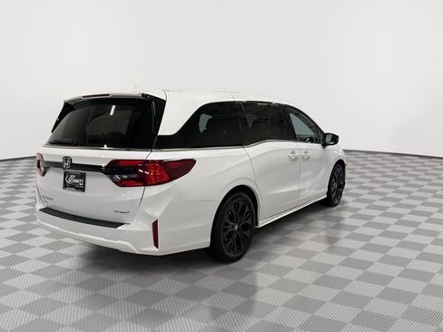 Used 2025 Honda Odyssey Sport-L image 10