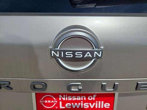 Certified 2026 Nissan Rogue Platinum w/ Platinum Premium Package AWD/4WD image 18