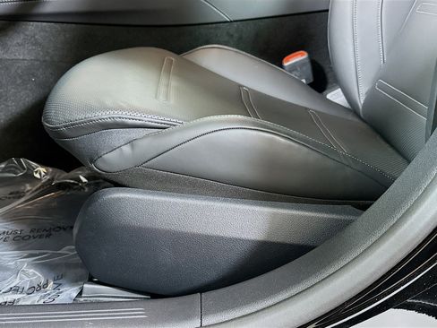 New 2026 Mercedes-Benz E 53 AMG e 4MATIC Sedan image 20
