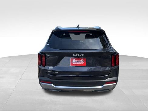 Certified 2025 Kia Sorento EX w/ Panoramic Sunroof Package FWD image 4