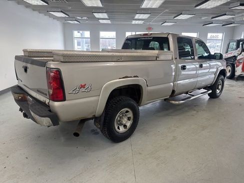 Used 2005 Chevrolet Silverado 3500 LT w/ Heavy-Duty Power Package image 10