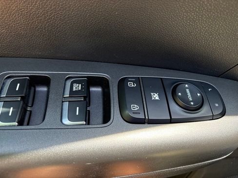 Used 2018 Kia Sportage LX AWD/4WD image 11