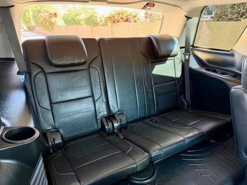 Used 2018 Chevrolet Tahoe Premier w/ RST Edition image 20