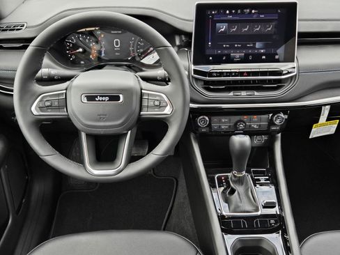 New 2025 Jeep Compass Latitude w/ Altitude Special Edition image 8