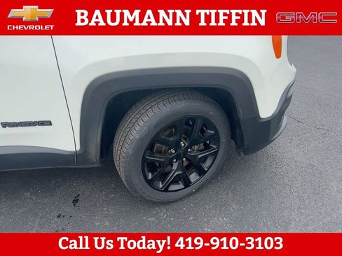 Used 2017 Jeep Renegade Altitude image 29