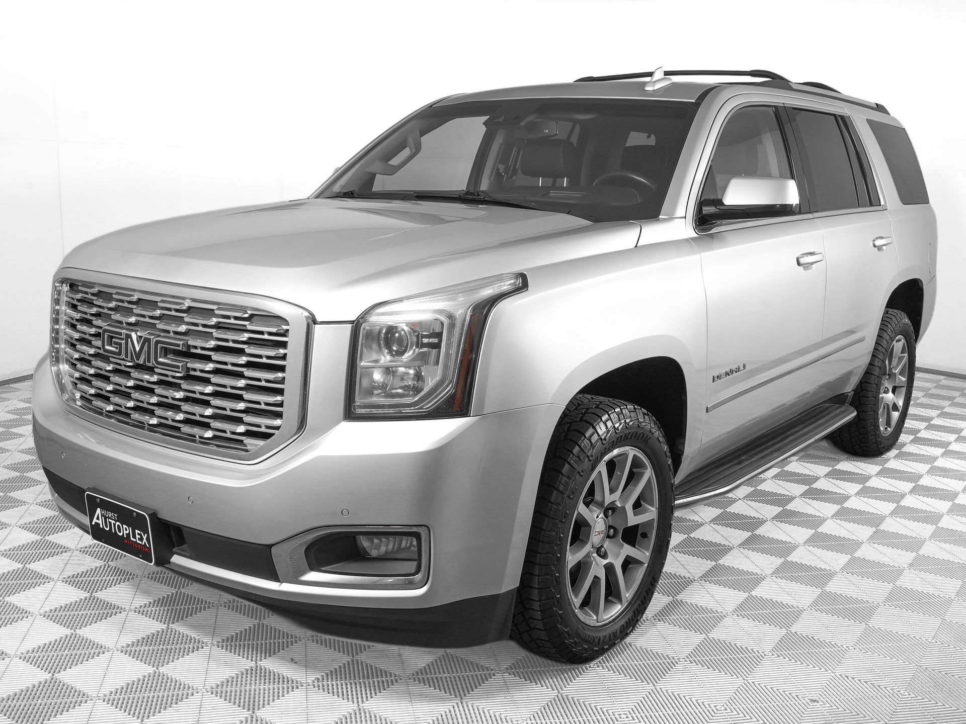 Used 2018 GMC Yukon Denali AWD/4WD image 8