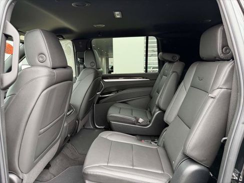 Used 2026 Cadillac Escalade ESV 4WD image 15