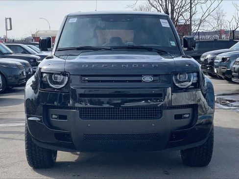 New 2026 Land Rover Defender 110 X-Dynamic SE image 3