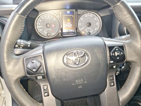 Used 2023 Toyota Tacoma TRD Sport V6 image 10