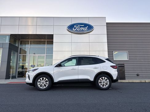 New 2026 Ford Escape Active image 10