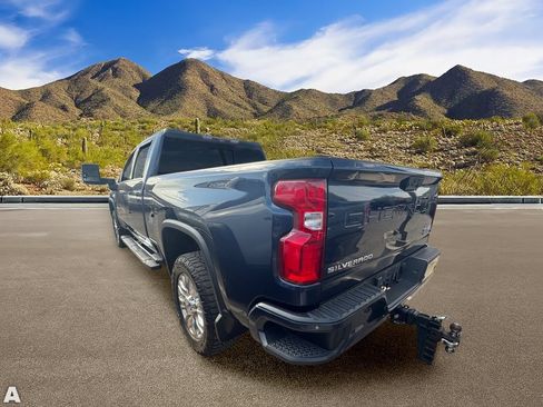 Used 2020 Chevrolet Silverado 3500 High Country w/ Technology Package AWD/4WD image 3