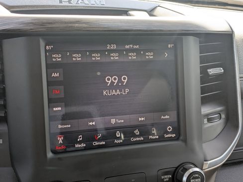 Used 2019 RAM 1500 Laramie image 24