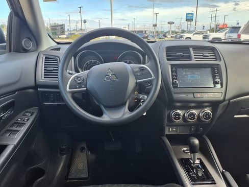 Used 2024 Mitsubishi Outlander Sport ES AWD/4WD image 16