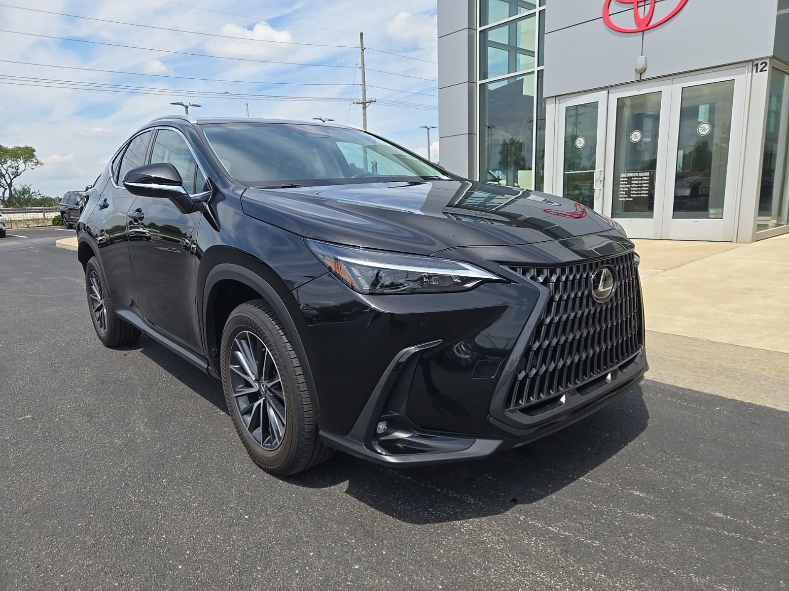 Used 2025 Lexus NX 350 AWD w/ Accessory Package (2T) image 42