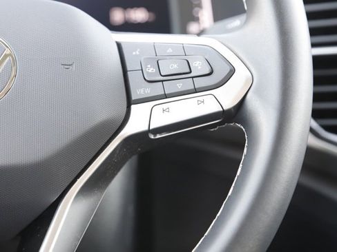 Used 2023 Volkswagen Atlas SE w/ Black Wheel Package image 23