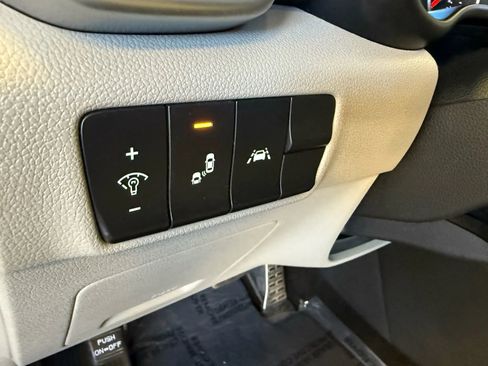 Used 2020 Kia Sportage S w/ S FWD Sunroof Package image 10