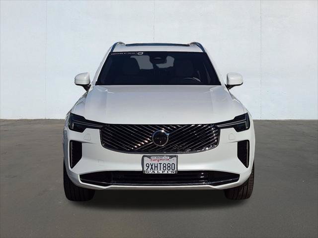 Certified 2026 Volvo XC90 B6 Plus AWD/4WD image 2
