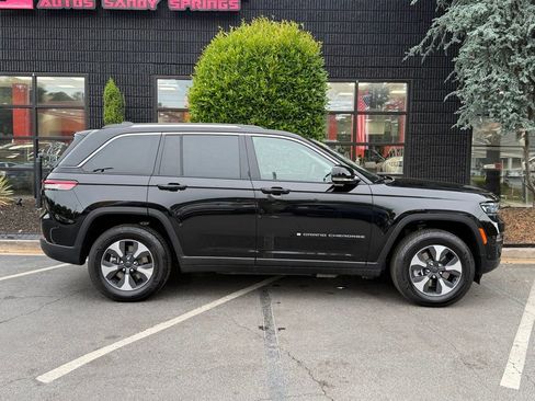 Used 2022 Jeep Grand Cherokee Limited 4xe w/ Luxury Tech Group II AWD/4WD image 21