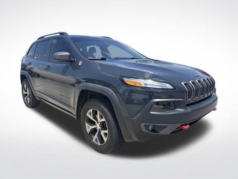 Used 2017 Jeep Cherokee Trailhawk w/ Cold Weather Group AWD/4WD image 1