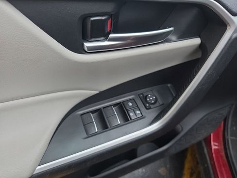 Used 2023 Toyota RAV4 XLE image 15