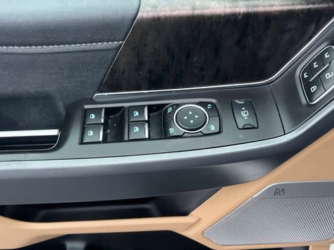 Used 2024 Ford F350 Lariat image 11