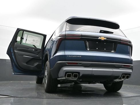 New 2026 Chevrolet Traverse LT w/ LPO, Floor Liner Package image 70