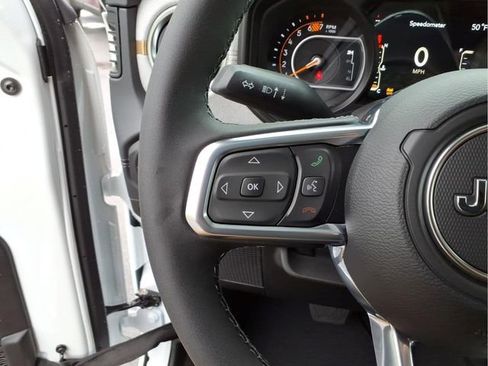 New 2026 Jeep Wrangler Unlimited Sahara AWD/4WD image 19