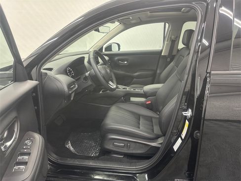 Used 2026 Honda HR-V EX-L image 9