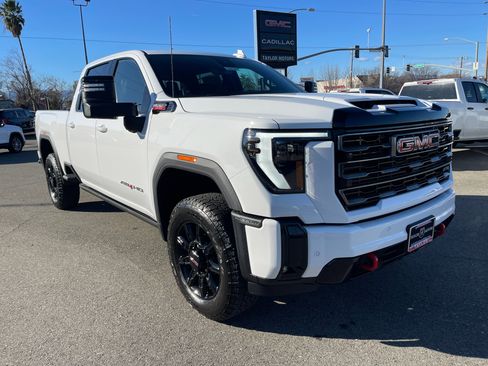 New 2026 GMC Sierra 2500 AT4 image 3