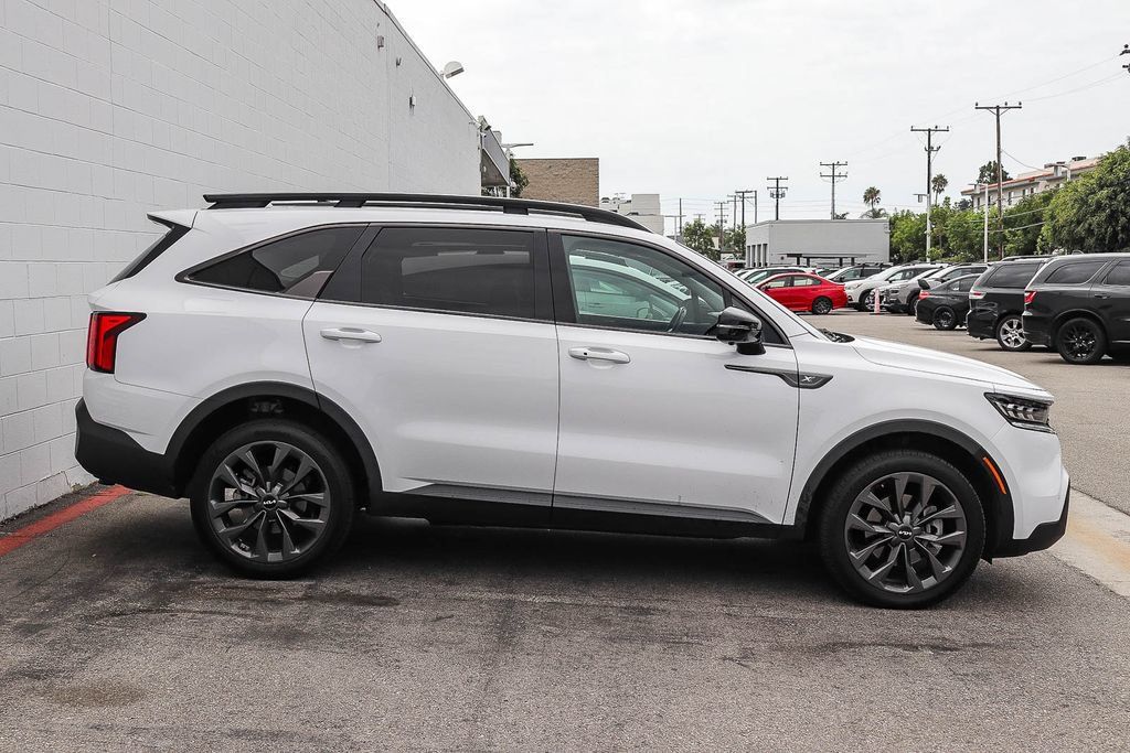Used 2022 Kia Sorento SX Prestige w/ Rust Color Package AWD/4WD image 5