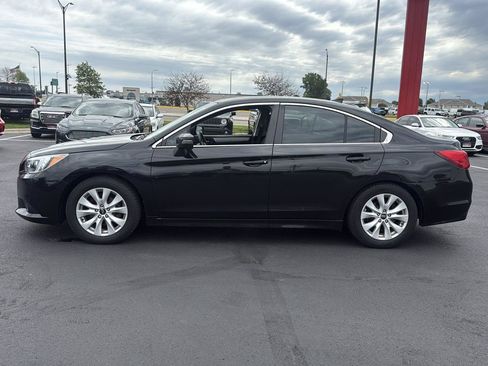 Used 2017 Subaru Legacy 2.5i Premium AWD/4WD image 2