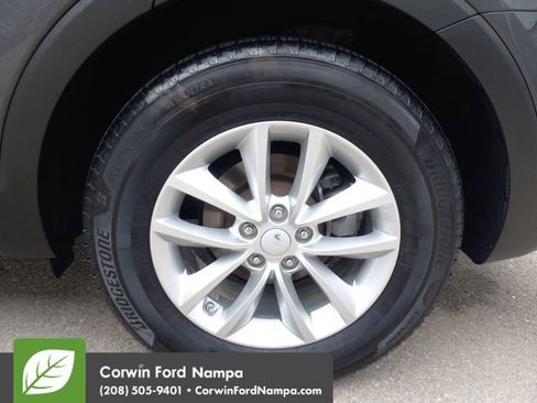 Used 2017 Kia Sorento LX w/ LX Convenience Package image 31