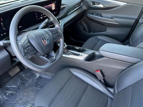 Certified 2025 Buick Envista Sport Touring FWD image 9